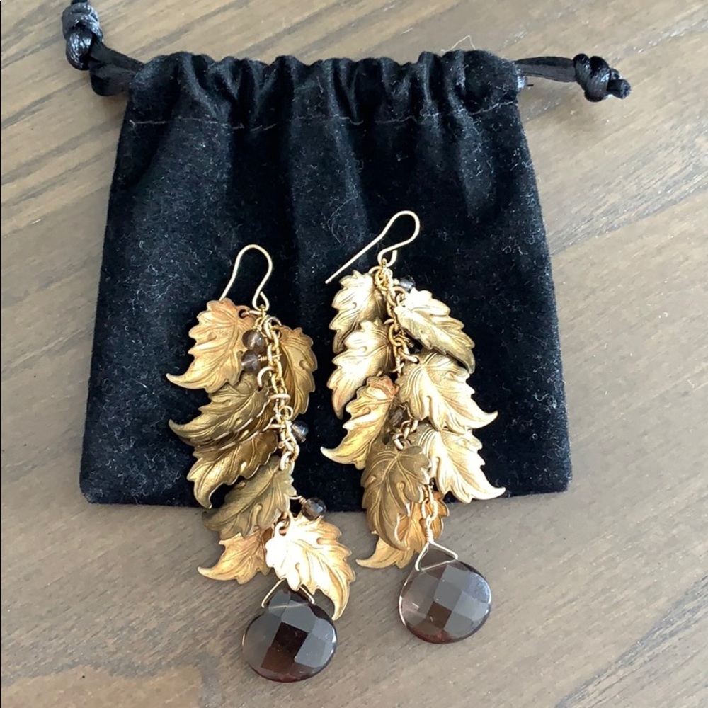 Dangle plated gold  pierced earrings leaf bead cute